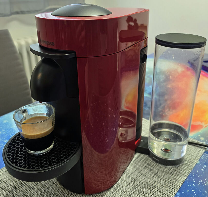 5320720 Nespresso Vertuo Plus Cherry Red